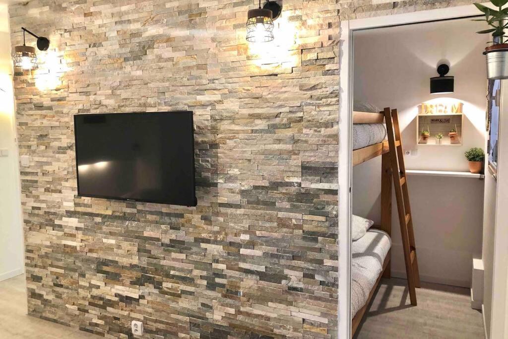 Grand Studio Cabine 30 M² Centre Ville, Refait A Neuf Pour Vous ! Climatise La Grande-Motte Buitenkant foto